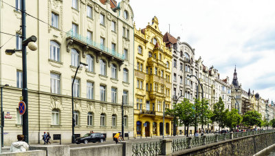 Prague's  Building Facades