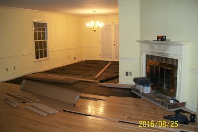 LivingRoom_20160825_2.jpg