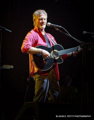Larry Gatlin_MG_8049.jpg