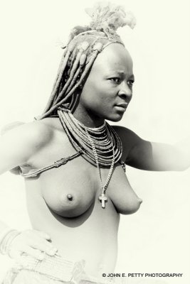 419-Himba BW_MG_1169.jpg