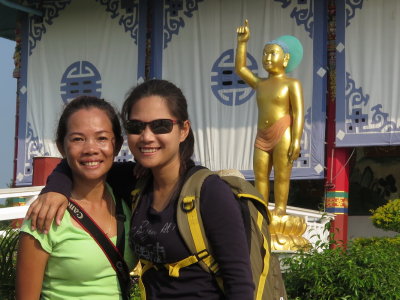 Nag & Bpoo at the temples in Lumbini