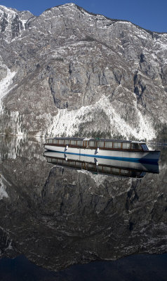 lake_bohinj