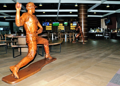 Strikers Baseball Pitcher/Batter Sculptures