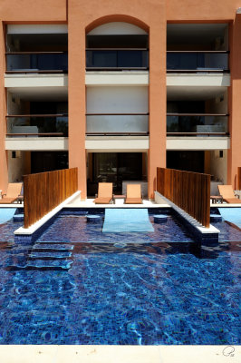 Caribe Swim-Up Suite