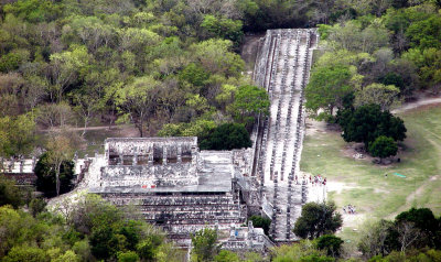 The Temple of the Warriors and the Plaza of the Thousand Columns