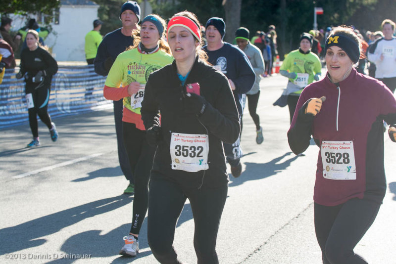 ds20131128-0406 - BCC YWCA Turkey Chase.jpg