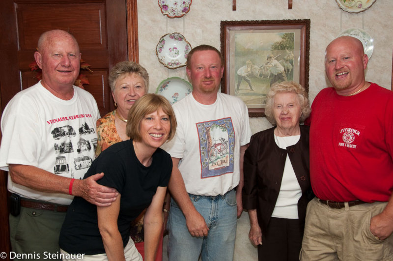 ds20090906-0313 w Steinauer Family Reunion.jpg