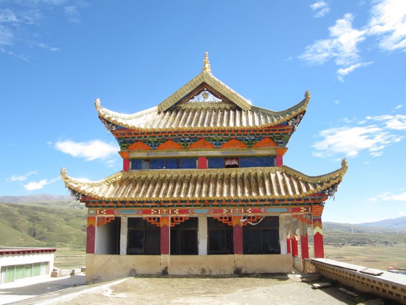 CN09-79 Ganzi Monastery Tower.JPG