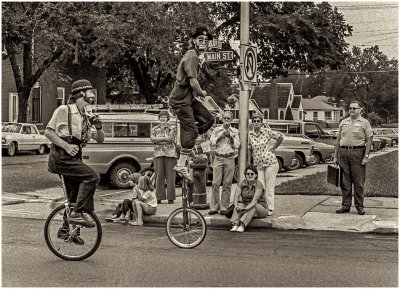 Unicyclists in 4th of July Parade