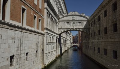 THE BRIDGE OF SIGHS / VENICE ITALY