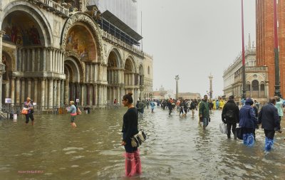 MOLO SAINT MARK'S SQUARE UNDER WATER