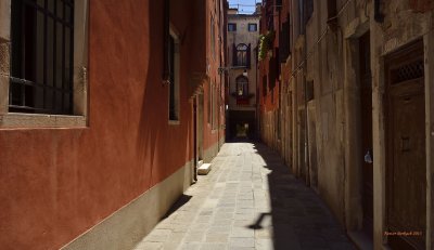 A TYPICAL VENICE RESIDENTIAL  STREET