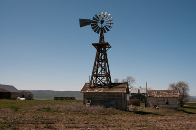 Old Farm East of Waterville off US2_06.jpg