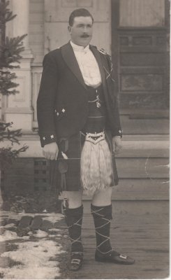 Edwardian Scottish formal dress