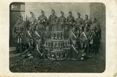 15th Battalion CEF Pipe Band, Noeux-les-Mines, France, Aug 12, 1917