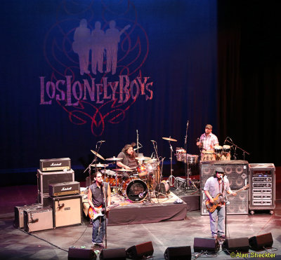 Los Lonely Boys