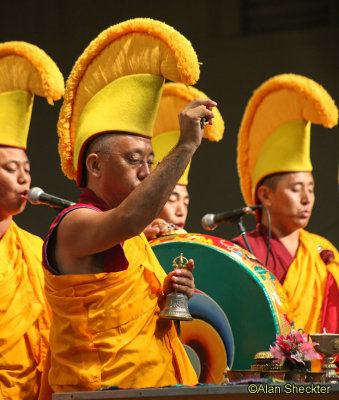 Drepong Loseling monks
