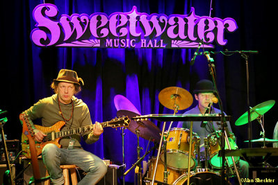 Sound check - Steve Kimock and tech