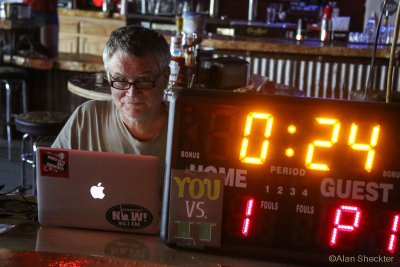 Techical support and timekeeper Guillermo Mash
