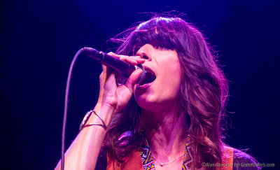 Nicki Bluhm