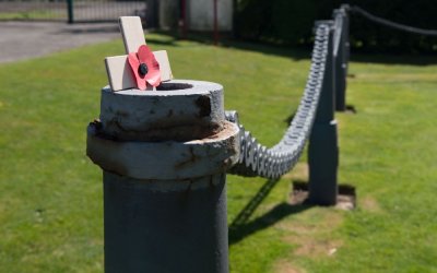 Tank memorial Pozieres detail - 6223.jpg