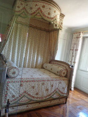 Marie Antoinette's bed in Petit Trianon