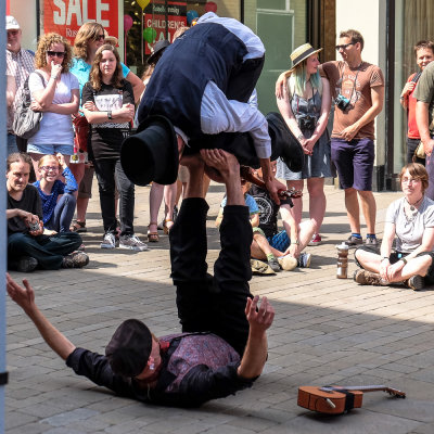 Street performers in Winchester