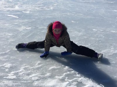 splits even on ice and in snow pants