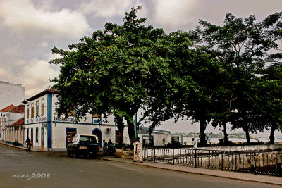 São Tomé - the city ...just like old times....