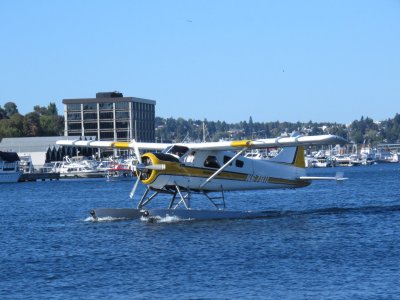 N6781L Kenmore Air De Havilland Canada DHC-2 Beaver