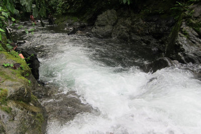 The trail between Betilonga and Mt. Mbutohaina