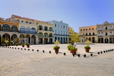 plaza vieja.jpg