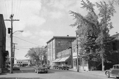 Rue De LÉglise BW.jpg