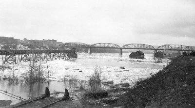 Riv. St Jean et Pont.jpg