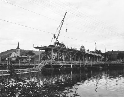 Pont Boucher construction.jpg