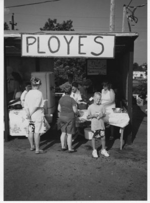 Ployes stand.jpg