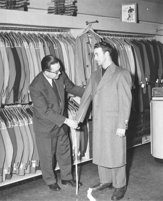 Leons men shop.jpg