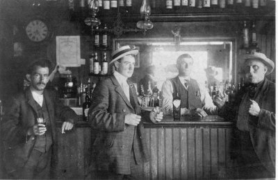 Hotel Queen Bar.jpg