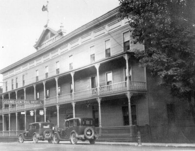 Grand Central Hotel 1930.jpg
