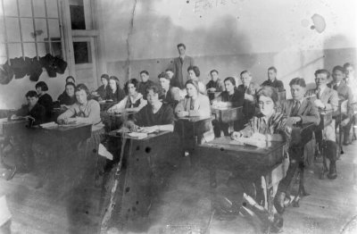 etudiants école cormier 1923.jpg