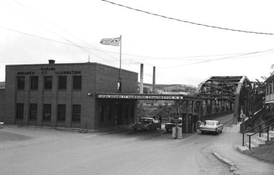 Douanes Edmundston.jpg