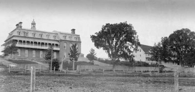 couvent St Basile 1908.jpg