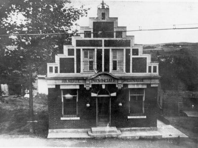 Banque Provinciale rue St Francois.jpg