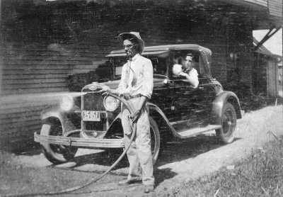 Automobile ancienne.jpg