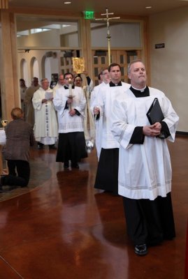 FrBrosamer_Ordination_OLG_-7Jun2013_0009 [403x600].JPG