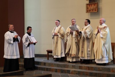 FrBrosamer_Ordination_OLG_-7Jun2013_0022 [800x533].JPG