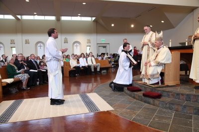 FrBrosamer_Ordination_OLG_-7Jun2013_0043 [800x533].JPG