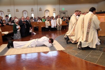 FrBrosamer_Ordination_OLG_-7Jun2013_0063 [800x533].JPG