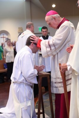 FrBrosamer_Ordination_OLG_-7Jun2013_0082 [400x600].JPG