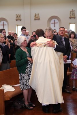 FrBrosamer_Ordination_OLG_-7Jun2013_0088 [400x600].JPG